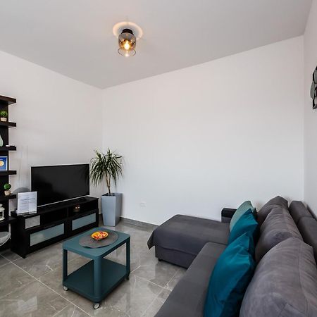 Apartmani Ujakovic Kastela Dış mekan fotoğraf