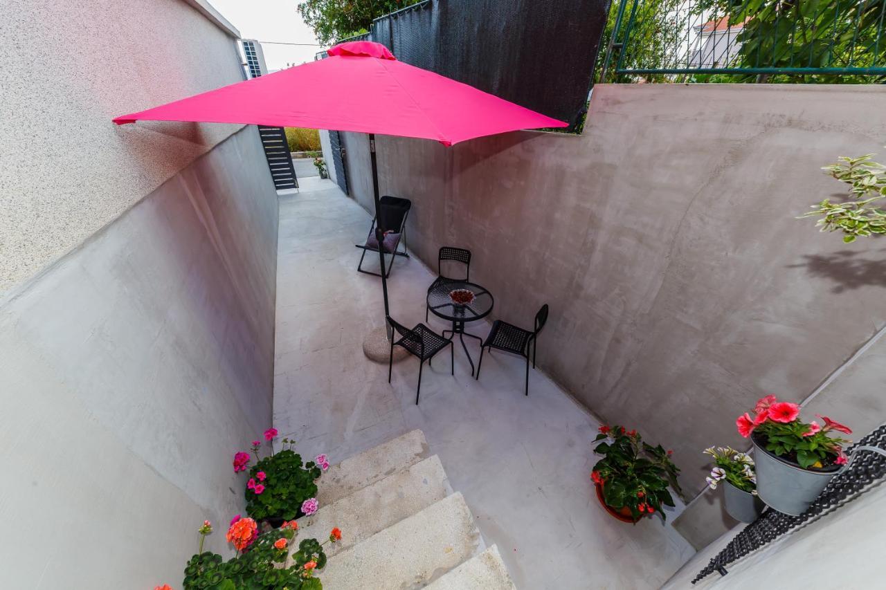 Apartmani Ujakovic Kastela Dış mekan fotoğraf