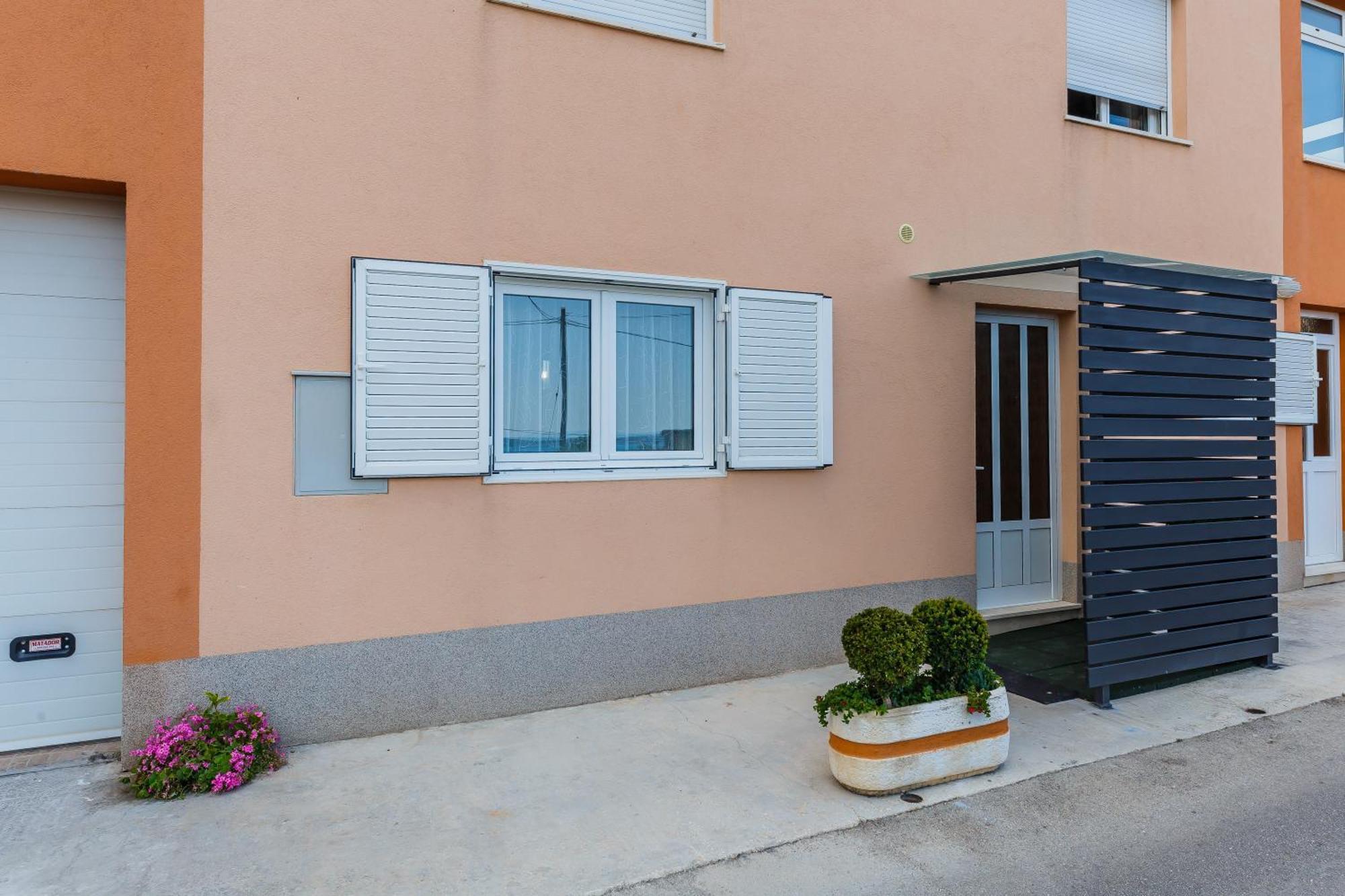 Apartmani Ujakovic Kastela Dış mekan fotoğraf