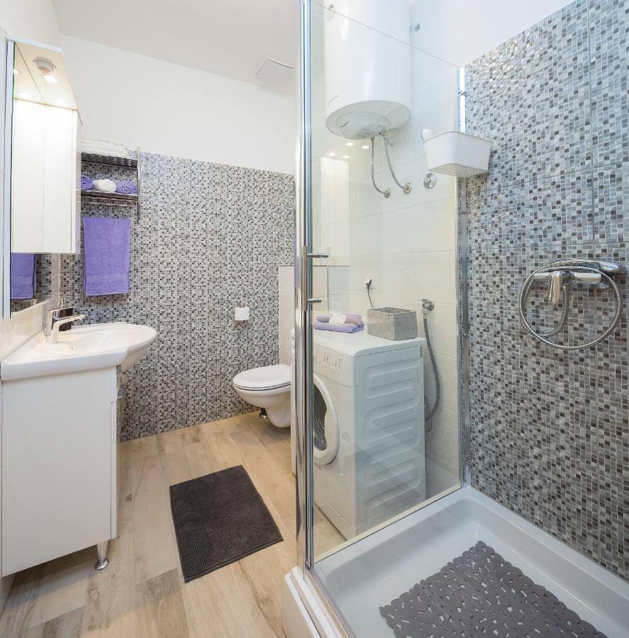 Apartmani Ujakovic Kastela Dış mekan fotoğraf