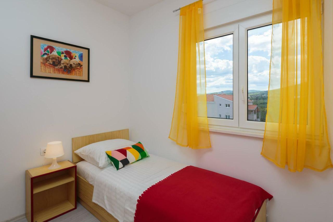 Apartmani Ujakovic Kastela Dış mekan fotoğraf