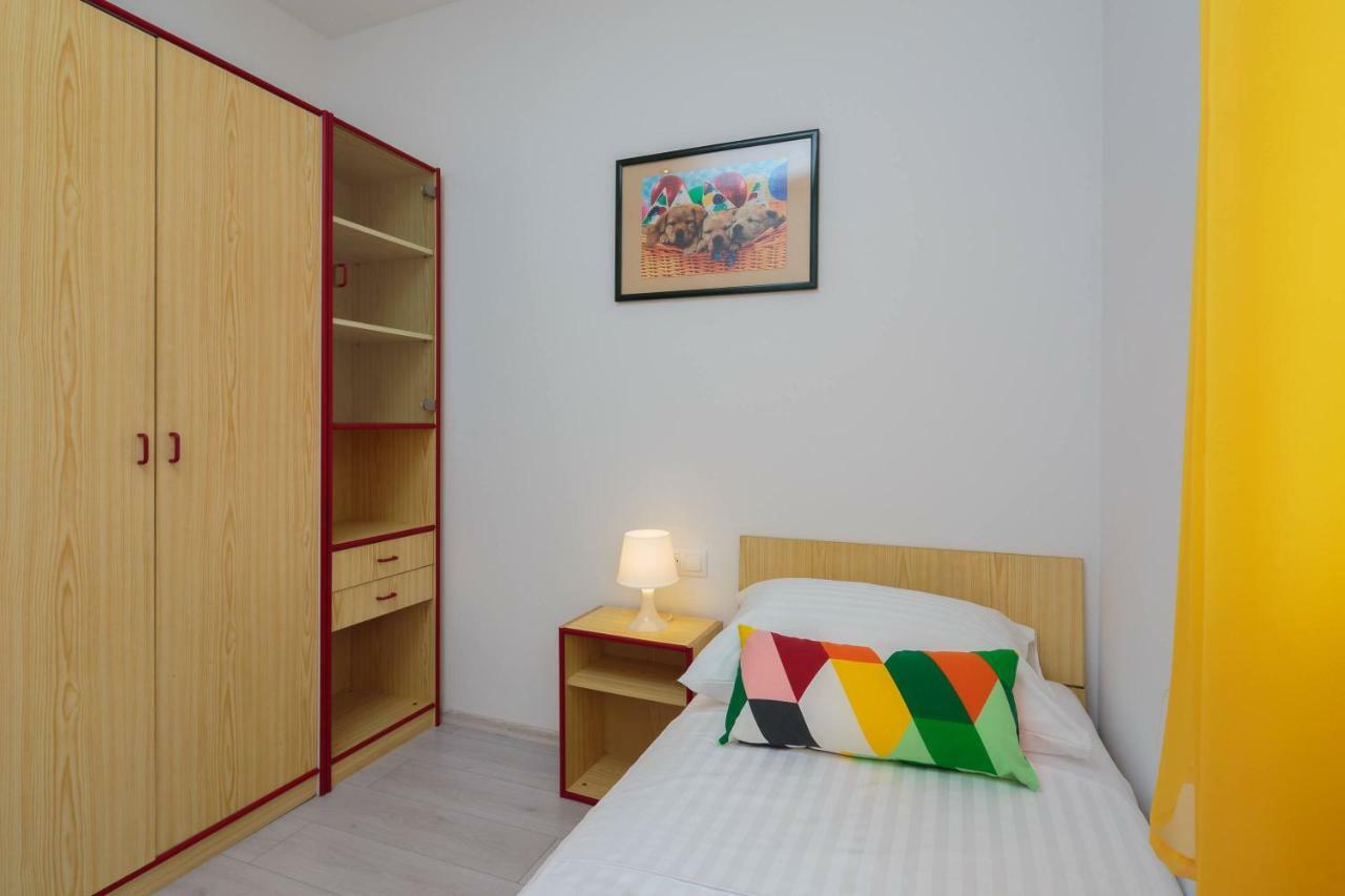 Apartmani Ujakovic Kastela Dış mekan fotoğraf