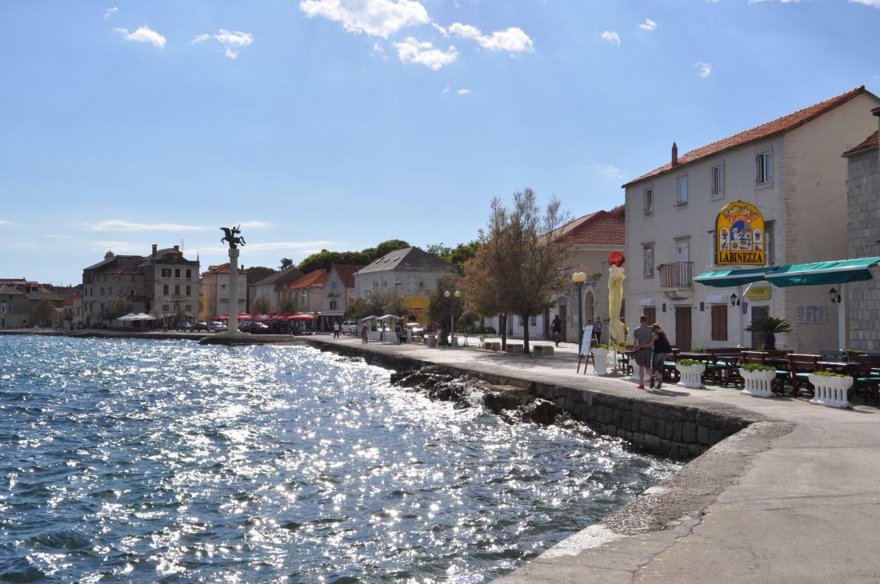 Apartmani Ujakovic Kastela Dış mekan fotoğraf