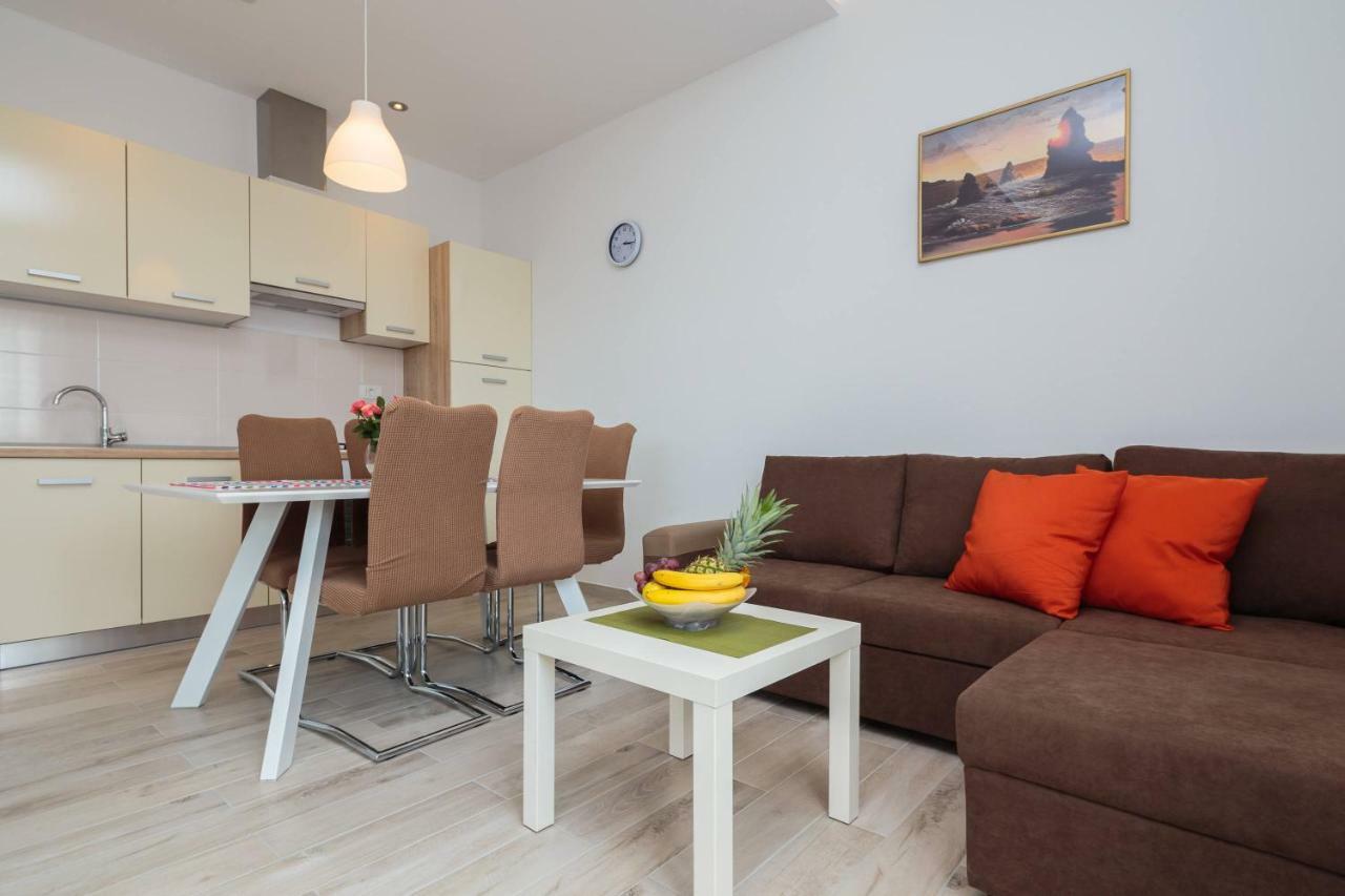 Apartmani Ujakovic Kastela Dış mekan fotoğraf